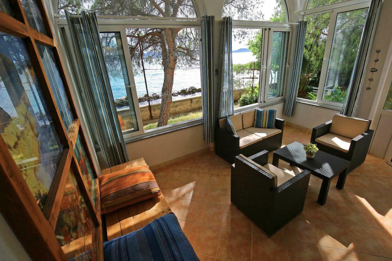 Seafront Beach Apartment - Directly At The Beach Zadar Eksteriør billede